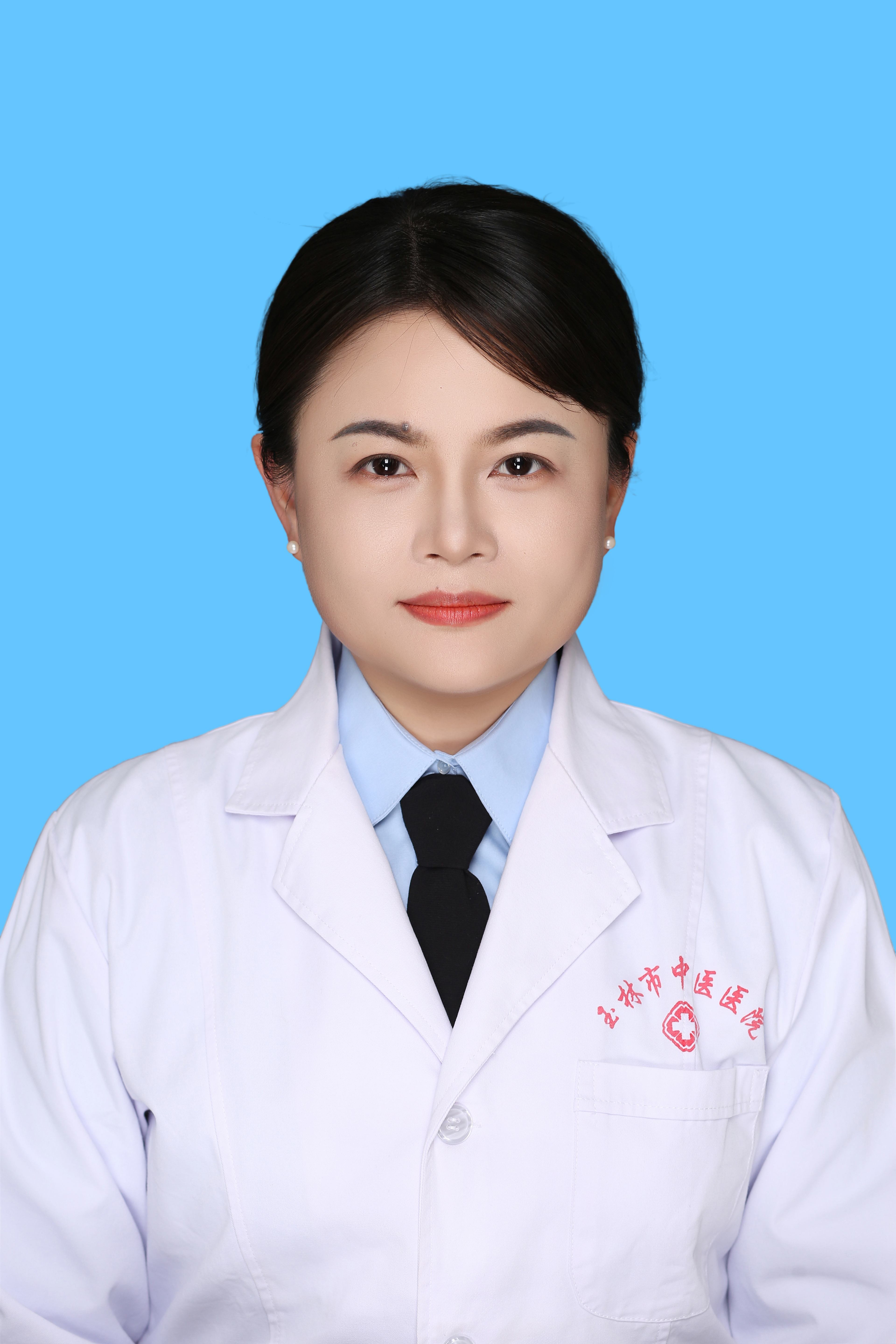 梁莉